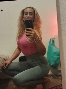 Experiencia de lujo con Lavinia, acompañante independiente