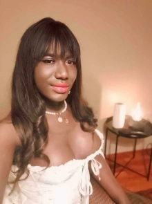 Naomi, Travesti en Tarragona 643993447