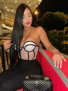 Sofía es escort de lujo con atención exclusiva