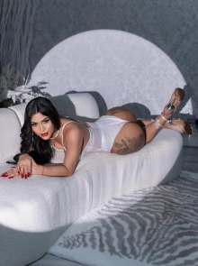 Cristal es una de las acompañantes más solicitadas hoy