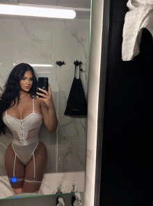 Citas exclusivas con escorts de lujo como Sharon