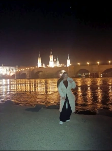 Ámbar destaca entre las chicas de compañía por su presencia