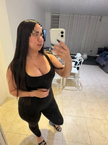 Andreina es una de las escorts en Torrefiel con mejores reseñas