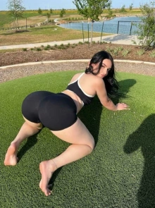 Encuentra a Alessia en nuestro listado de chicas de compañía