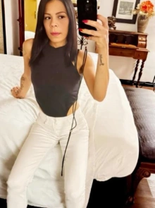 Carol es la modelo de gran belleza que estás buscando