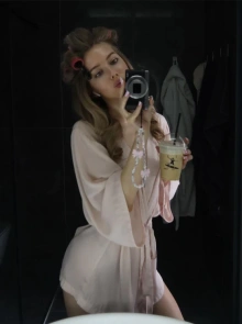 Consulta la disponibilidad de Katya, una de las modelos más deseadas