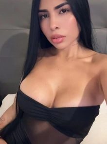 Karla, modelo independiente con galería de fotos 100% actuales