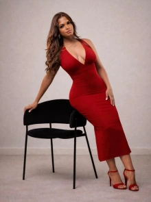 ¿Quieres conocer a una chica grandes-mamas? Sol te espera