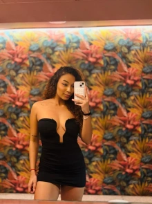 Karla está en el catálogo de escorts independientes en Valencia