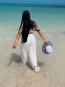 Sofia se une a las mejores modelos grandes-mamas de esta semana