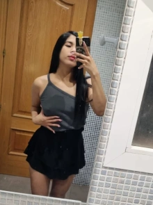 Conoce a Abril, acompañante con servicios verificados