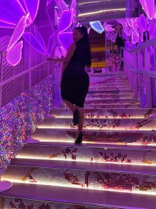 Perfil de Karla, una de las damas de compañía destacadas