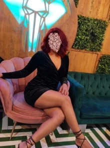 Isa destaca entre las chicas de compañía por su presencia