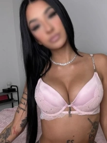 Nerea presenta su book de fotos reales de chica de alto standing