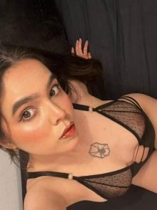 Sophia está en el catálogo de escorts independientes en Tarragona