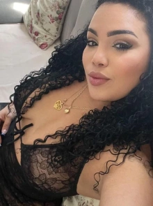 Sara, una acompañante elegante y discreta