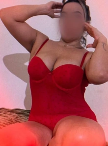 Conoce a Dulce, acompañante con servicios verificados