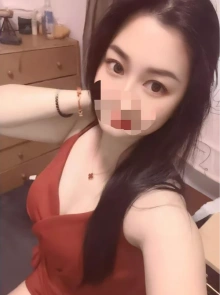 Disfruta de una cita con Sofía, escort en Carabanchel verificada