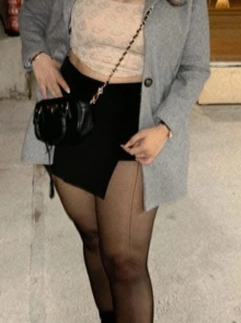 Descubre perfiles como Lorena en nuestra selección de modelos VIP