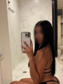 Emily se consolida entre las acompañantes mejor valoradas