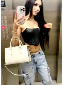 Sasha, una imagen fresca en el catálogo de damas de compañía de Ibiza