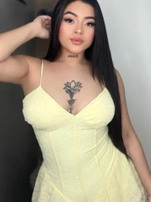 Iris presenta su book de fotos reales de chica de alto standing