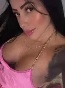 Mía cherry es una modelo exclusiva con perfil verificado