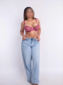 Maria es una de las escorts en Nervión con mejores reseñas