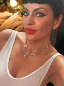 Ana es escort de lujo con atención exclusiva