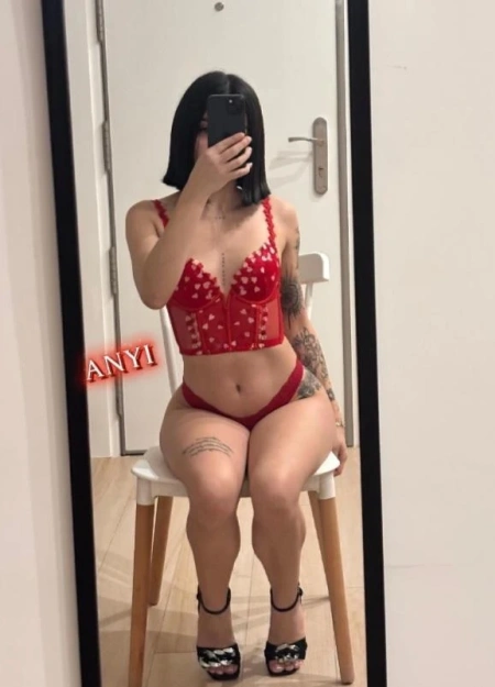 ¿Buscas escorts ninfeta en Madrid? Conoce a Amigas fiestera