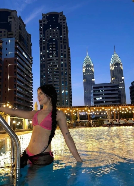 Citas exclusivas con acompañantes como Emma