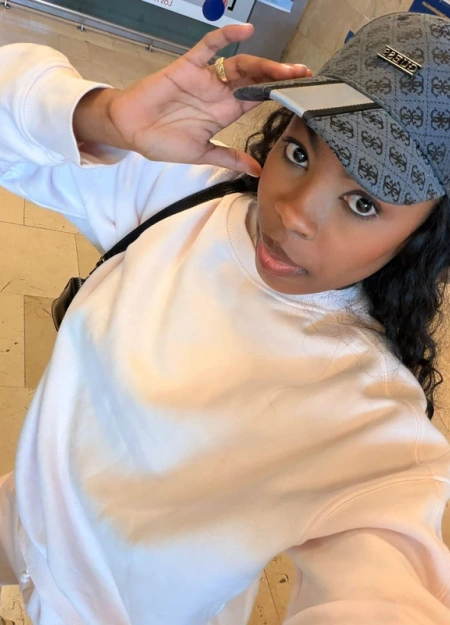 Perfil de Ivonny, destacada en el listado de modelos de presencia imponente