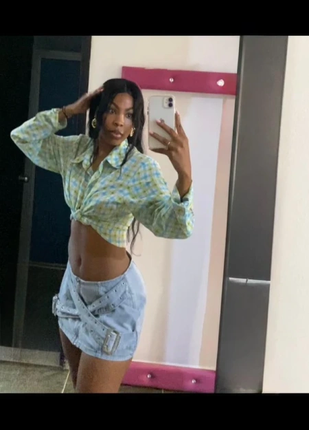 Reserva con Ivonny, una escort grandes-mamas en Valencia con perfil activo