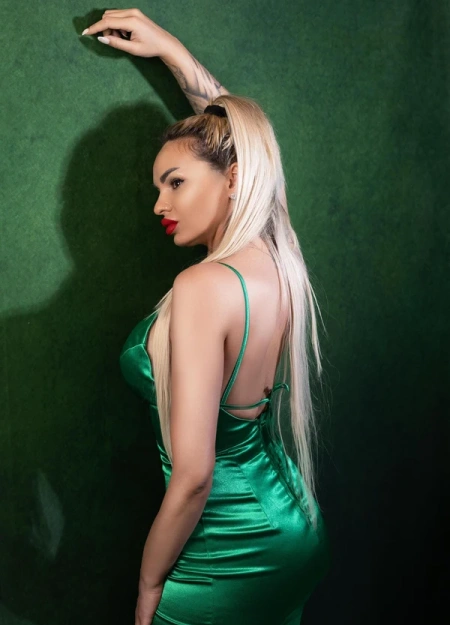 ZARA, Escort en Marbella 613423381