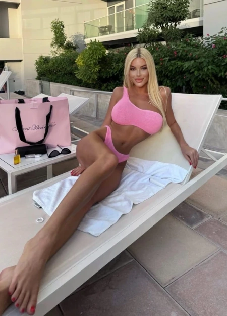 DEBBIE, Escort en Marbella 691297297