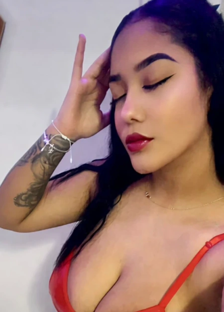 Reserva tu cita con Amber, escort en Valencia con perfil activo