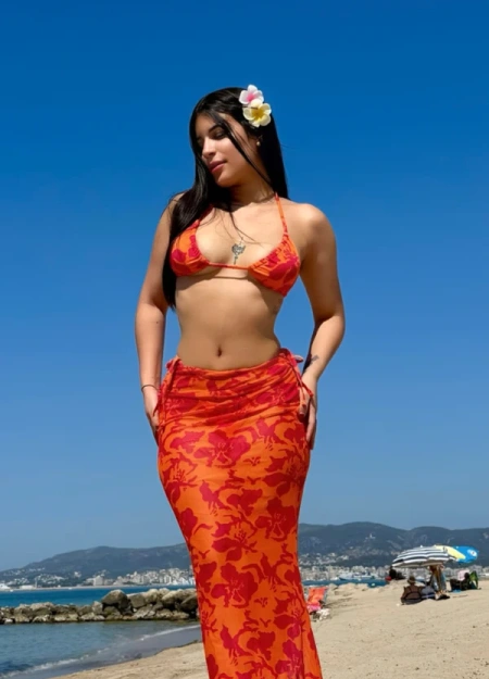 Valentina, Escort en Alicante 670213809