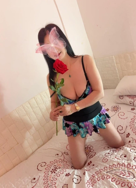 Feifei, Escort en Barcelona 651876223