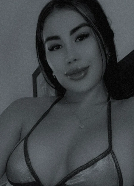 Romina, una de las escorts en Marbella más destacadas