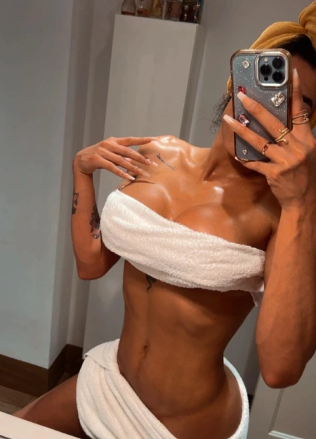 ViviannaSexy, Travesti en Zaragoza 658236227