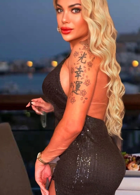 Amanda Lear, Travesti en Madrid 685072699
