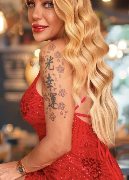 Amanda Lear, Travesti en Madrid 685072699