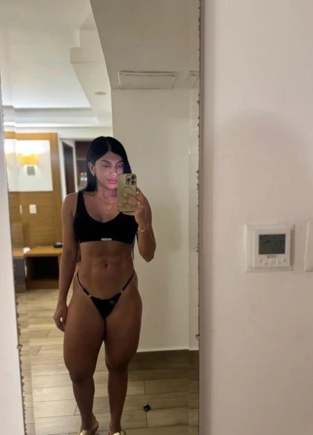 Abril, Escort en Palma de Mallorca 667051921