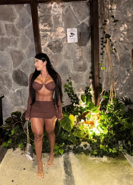 Abril, Escort en Palma de Mallorca 667051921