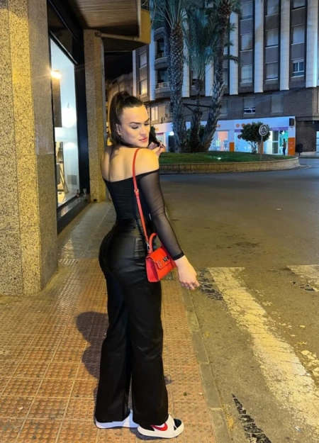 Camila trans fe presenta su book de fotos reales de chica de alto standing