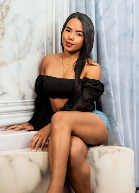 Violeta, Escort en Alicante 613215385