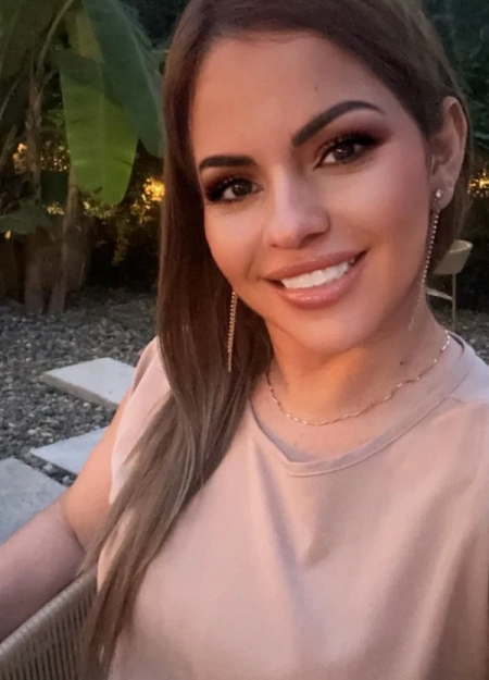 Esmeralda, Escort en Sevilla 633368811