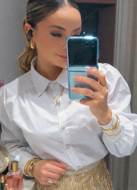 Yasmin, una acompañante elegante y discreta