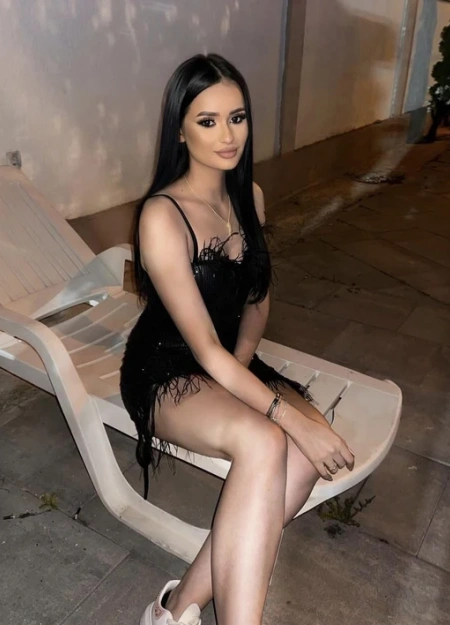 Ariana, Escort en Málaga 611371004