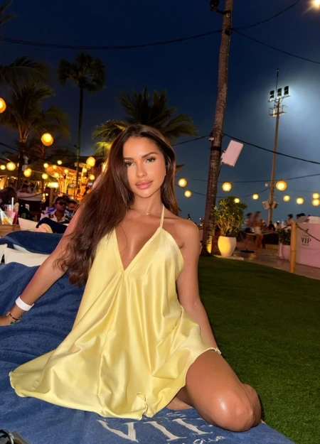 Arianna, Escort en Marbella 655050025